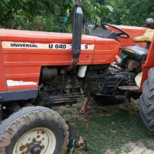 Universal U640 (75HP) Tractor with Power Steering